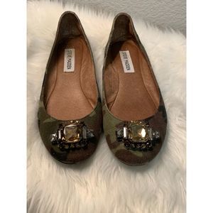 Steve Madden Leather Flat